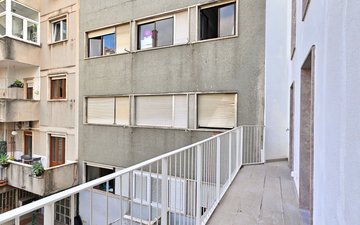 Property slide 21