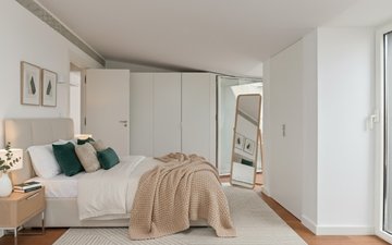 Property slide 20