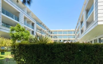Property slide 18