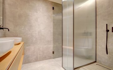 Property slide 32