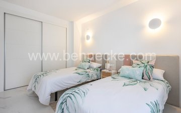 Eigenschaftsfolie 18