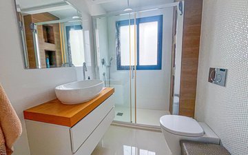 Property slide 17