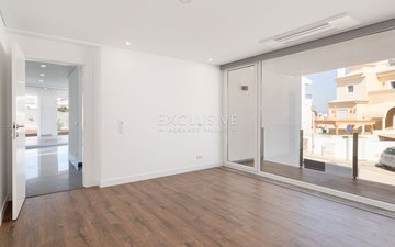 Property slide 10