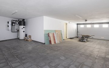 Property slide 25