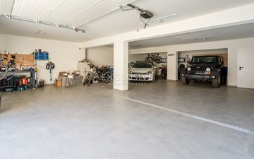 Property slide 25