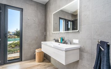 Property slide 7