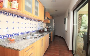 Property slide 25