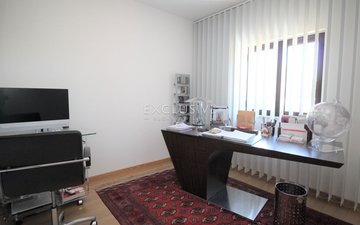 Property slide 17