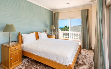 Property slide 14