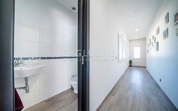 Property slide 25