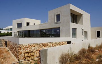 Property slide 15