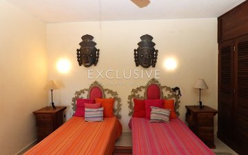 Property slide 10
