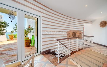 Property slide 10
