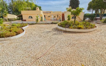 Property slide 25