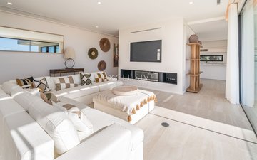 Property slide 18
