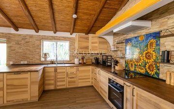 Property slide 21