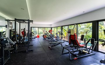 Property slide 16