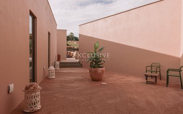 Property slide 32