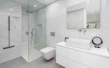 Property slide 32