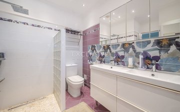 Property slide 25