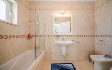 Property slide 20