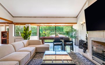 Property slide 18