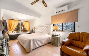 Property slide 25