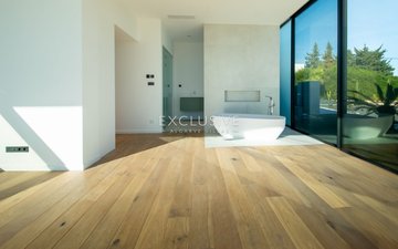 Property slide 18