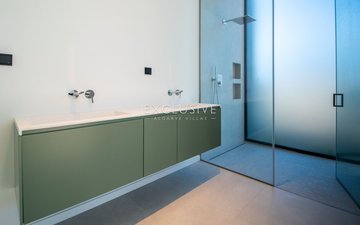 Property slide 20