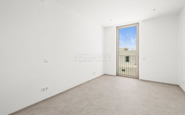 Property slide 22