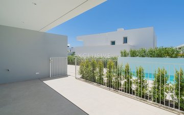 Property slide 10
