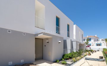 Property slide 32