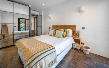 Property slide 25