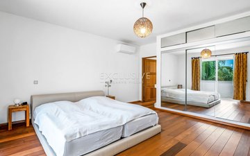 Property slide 10