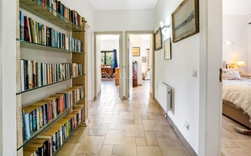 Property slide 18