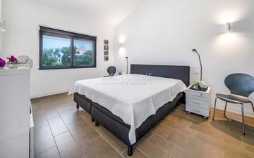 Property slide 24