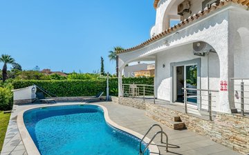 Property slide 17