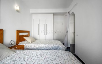 Property slide 25