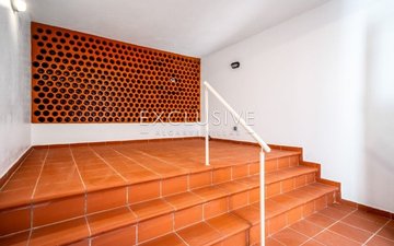Property slide 48