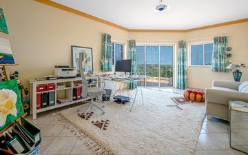 Property slide 32