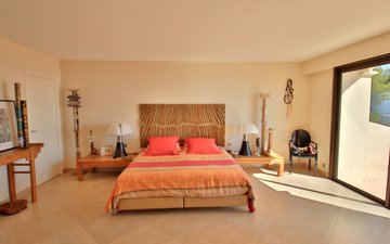 Property slide 17