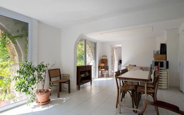 Property slide 16