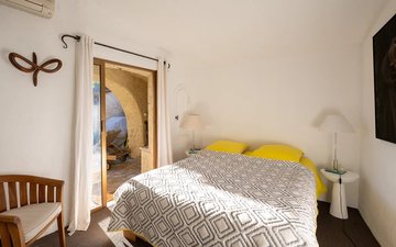 Property slide 16