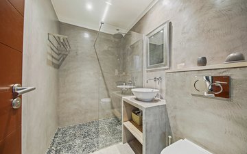 Property slide 16