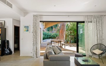 Property slide 19