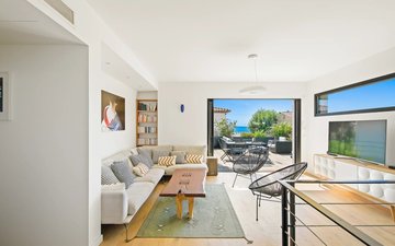 Property slide 10