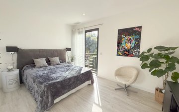 Property slide 7