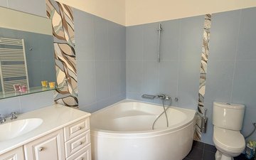 Property slide 16