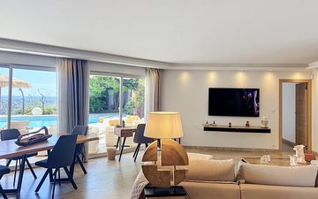 Property slide 10