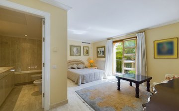 Property slide 18